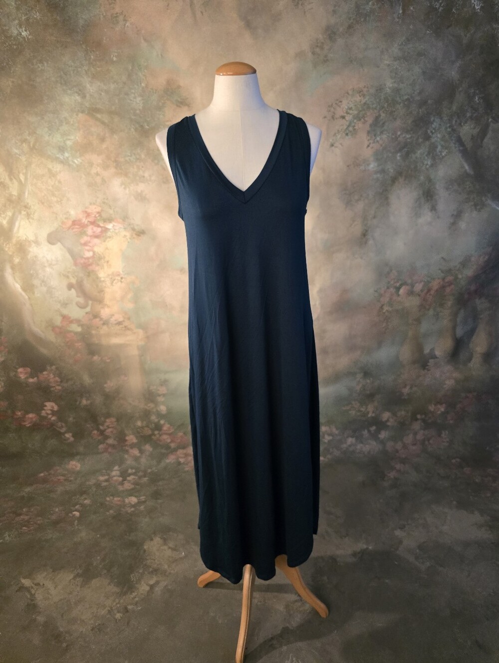 Entro Solid Sleeveless Midi Dark Green Dress Vneck  S